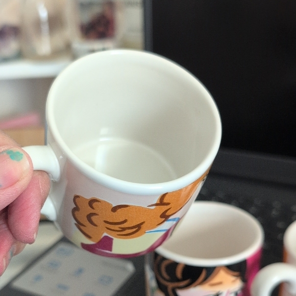 Colorful Abstract Face Mugs Set - Picture 10 of 11